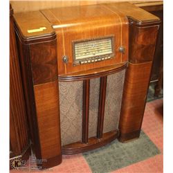 VINTAGE SILVERTONE RADIO CONSOLE 28.5X14X34