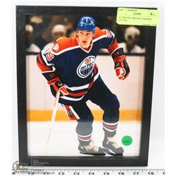 147) WAYNE GRETZKY FRAMED PICTURE