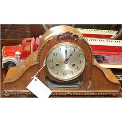 VINTAGE MANTLE CLOCK