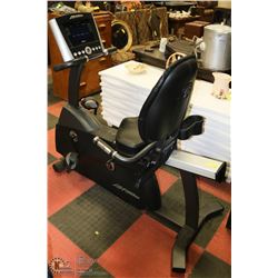 LIFE FITNESS RECUMBANT TRAINER