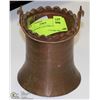 Image 1 : VINTAGE HAND CRAFTED COPPER BASKET