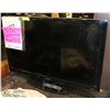 Image 1 : 40" PHILIPS FLAT SCREEN TV WITH REMOTE.