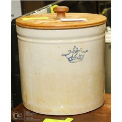 ANTIQUE 2 GAL CROCK WITH LID