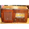 Image 1 : VINTAGE RADIO