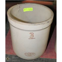VINTAGE MEDALTA 3 GALLON CROCK