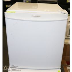 DANBY MINI BAR FRIDGE, NO SHELF
