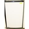Image 1 : BLACK AND WHITE BAR FRIDGE
