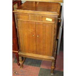 ORTHOPHONE VICTROLA CRANK RECORD PLAYER