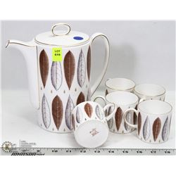 ENGLISH BONE CHINA TEA POT WITH 5 CUPS