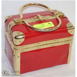 VINTAGE BORSA BELLA ITALY RED PATENT LEATHER