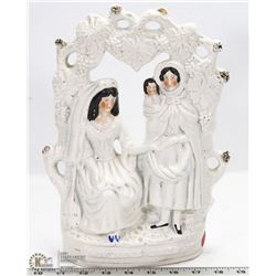 VINTAGE CERAMIC WEDDING ORNAMENT