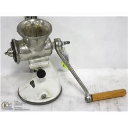 VINTAGE SPONG &CO GRINDER