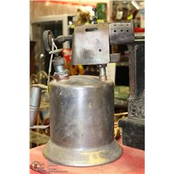ANTIQUE OCHER-BERNZ TORCH