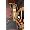 Image 3 : ANTIQUE SPINNING WHEEL