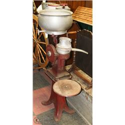 ANTIQUE CREAM SEPARATOR