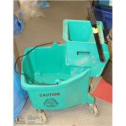 GREEN MOP BUCKET WITH WRINGER