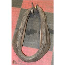 VINTAGE HORSE COLLAR ON CHOICE