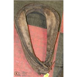 VINTAGE HORSE COLLAR ON CHOICE
