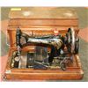 Image 1 : ANITQUE SINGER TABLE TOP SEWING MACHINE WITH
