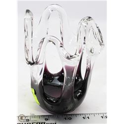 BLOWN ART GLASS PIECE.