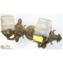 ANTIQUE BRASS LIGHT FIXURE.