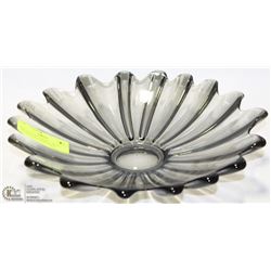 MID CENTURY SMOKEY GRAY CENTER PIECE GLASS DISH.