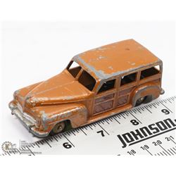 DINKY TOYS  CHRYSLER WOODIE WAGON  DIE CAST