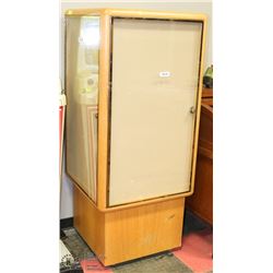 OAK DISPLAY CASE ROTATES 4 SIDES OF GLASS