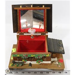 101) VINTAGE WOOD COTTAGE BALLERINA MUSIC BOX &