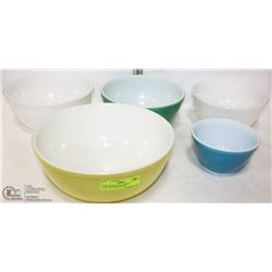 2 FIRE KING BOWLS WITH 3 VINTAGE PYREX BOWLS