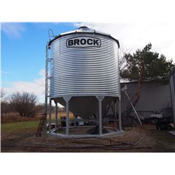 2200BUS Brock Hopper Bin