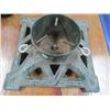 Image 1 : Heavy/Large Cast Iron 13.5x13.5 " Christmas Tree Stand