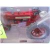 Image 5 : IH Farmall l450 Row Cropper SpecCast 30th Anniversary Edition Tractor Toy