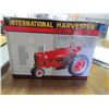 Image 9 : 1/16 Scale IH Farmall 400 Diesel Tractor Toy