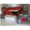 Image 3 : 1/16 Scale IH Farmall 450 Tractor Toy- 10"x7.5 Die Cast