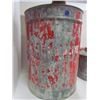 Image 3 : 2.5 Gallon+ 1 Gallon Antique Gas Cans (Red)