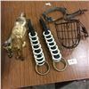 Image 1 : Harness Spreaders, Brass Horse,Nose Basket