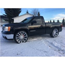 2007 GMC CUSTOM SHORT BOX SIERRA 1500