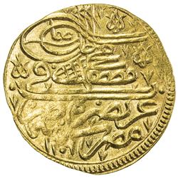 EGYPT: Mustafa II, 1695-1703, AV jedid eshrefi altin (3.46g), Misr, AH1106. VF-EF