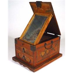 Chinese hand painted wooden gentleman's toi…