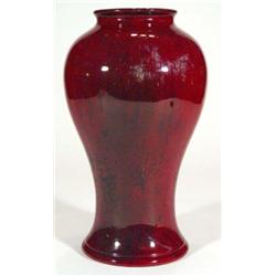 Large Moorcroft red flambé glazed pottery v…