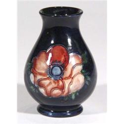 Miniature Moorcroft pottery vase, hand pain…