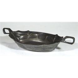 Orania Art Nouveau twin handled pewter bowl…