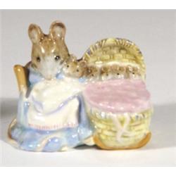 Beswick Beatrix Potter 'Hunca Munca', gold …