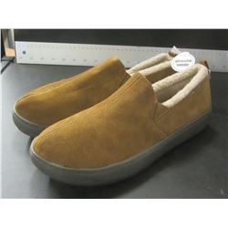 New Mens Genuine suede Mossimo slippers / Non marking sole / Size 10
