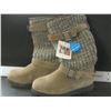 Image 2 : New Women's Origanal Mukluks size 9