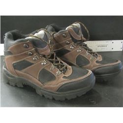 Red Head Size 8.5 mens