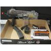 Image 1 : MP7 Electric Air Soft / semi auto & full auto / metal barrel/ UNTESTED no box