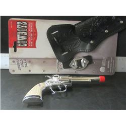 Cowboys Die Cast Metal replica Cap Gun / very high quality / shoots roll caps