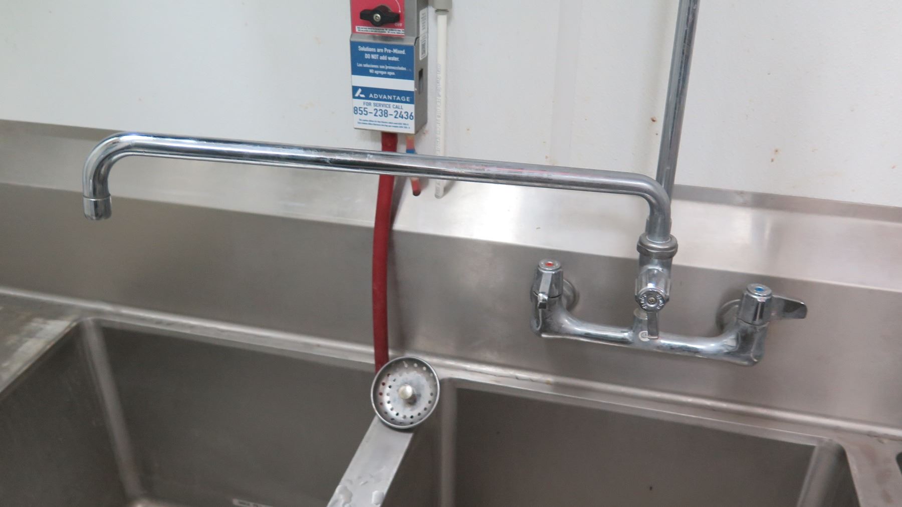 3-Compartment Sink w/ Pre-Rinse Faucet Assembly, T&S 5PR-8W18